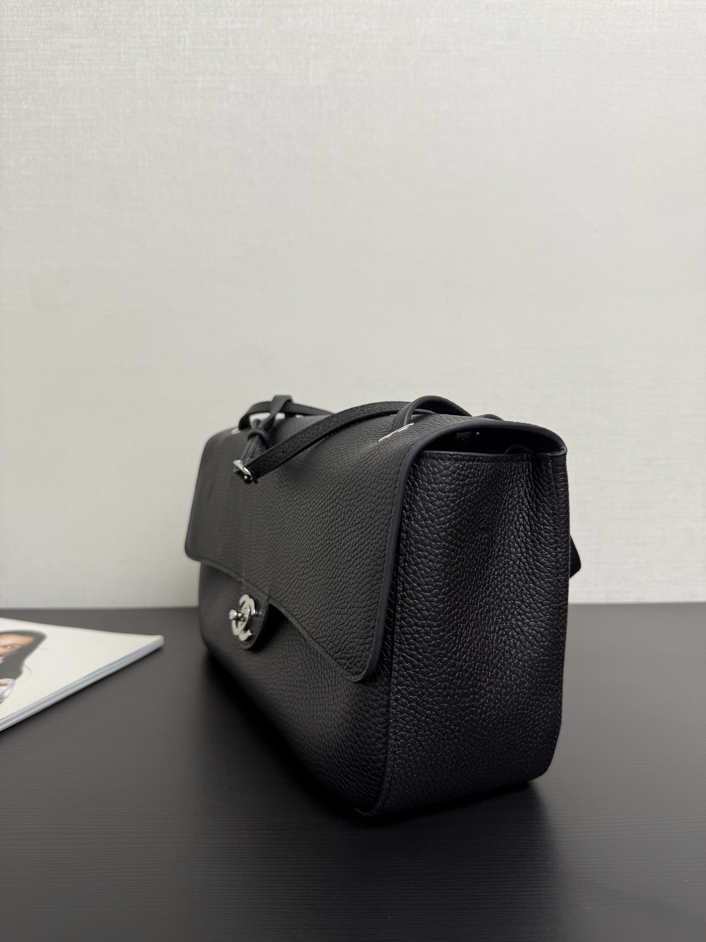 Cha*nel Grained Calfskin Small Souplissimo Maxi Flap Black-32CM