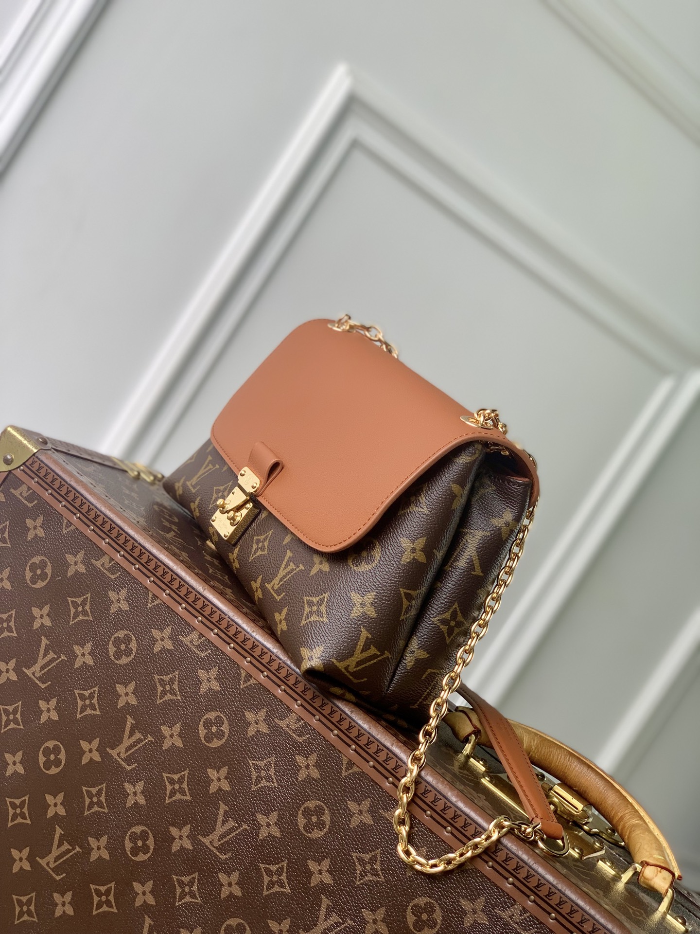 L0vis Vvtt0n Madeleine Handbag-M28610-29 x 18 x 10.5CM