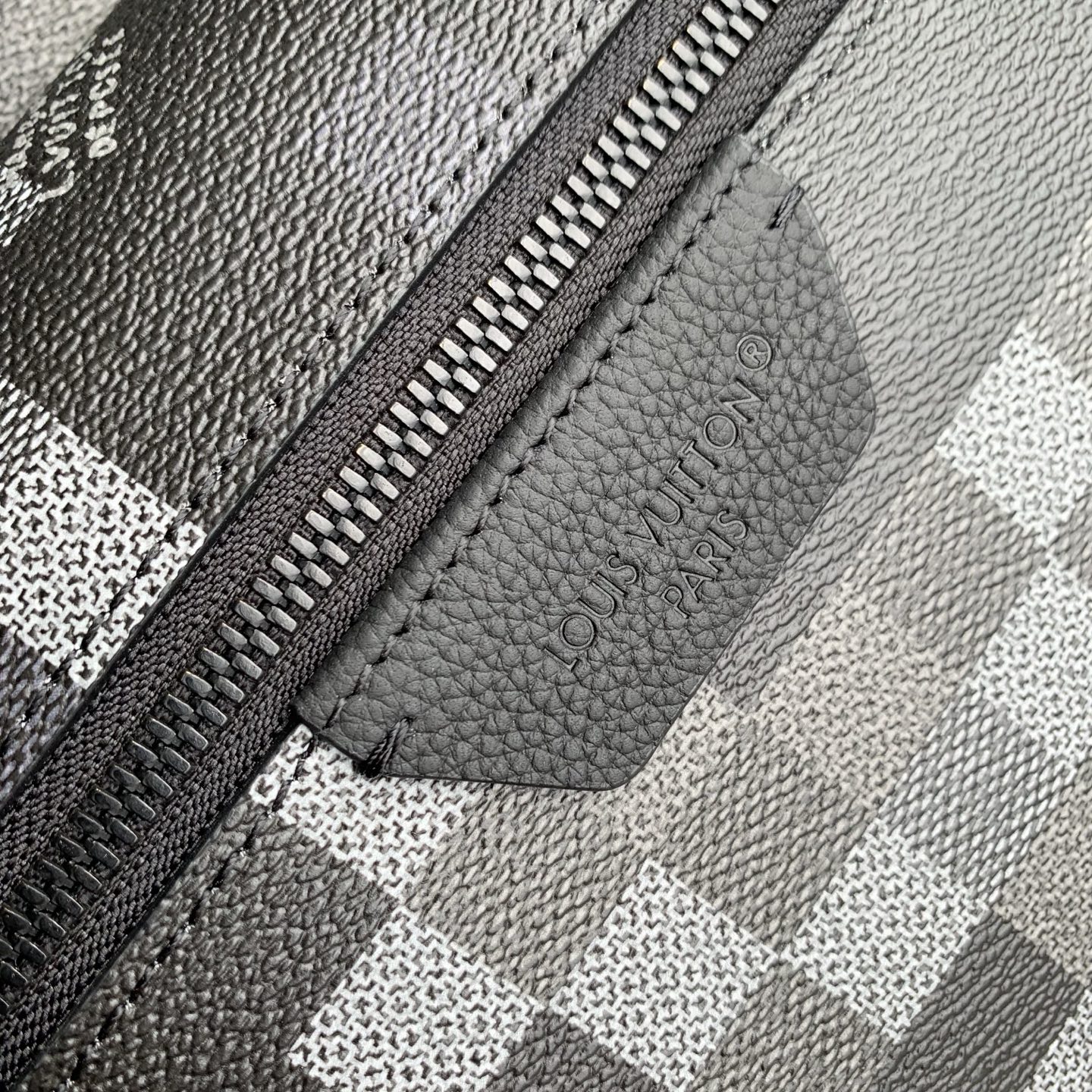 L0vis Vvtt0n Discovery PM Backpack-M28789-31 x 42 x 17CM