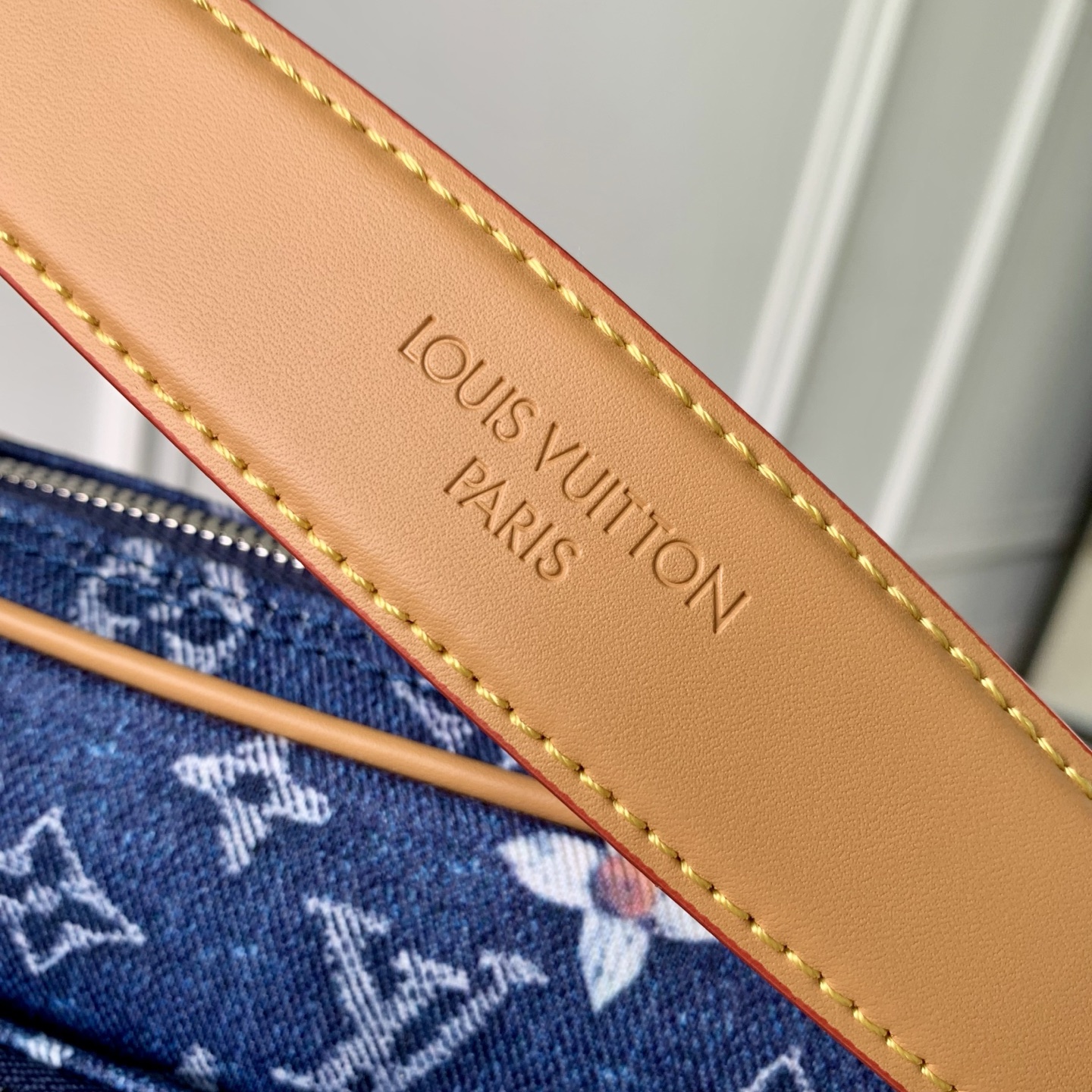 L0vis Vvtt0n Nil Messenger Bag-M29273-25 x 17.5 x 11CM