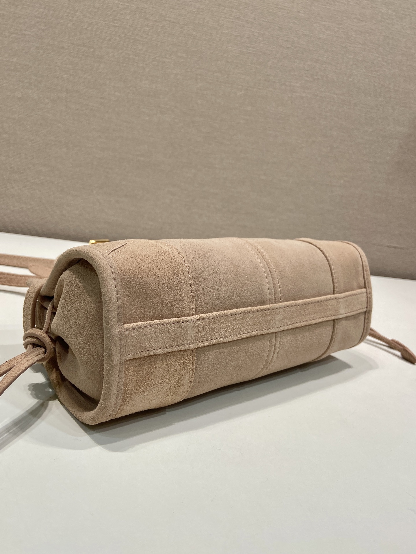 Pra*a Bonnie Suede Handbag-23.5*12*9CM