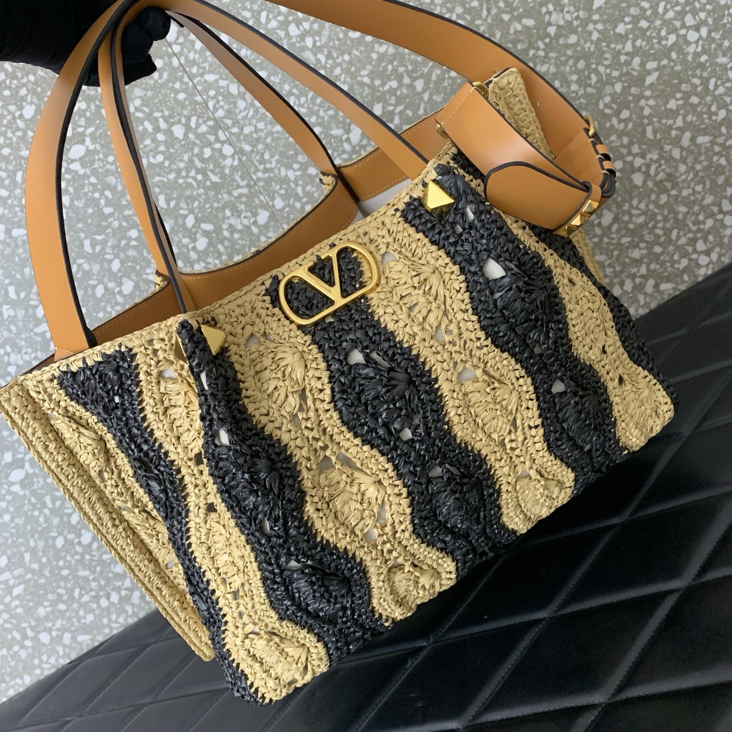 Va1e*ntin0 Garavani VLogo Signature Bag-39*25.5**19CM