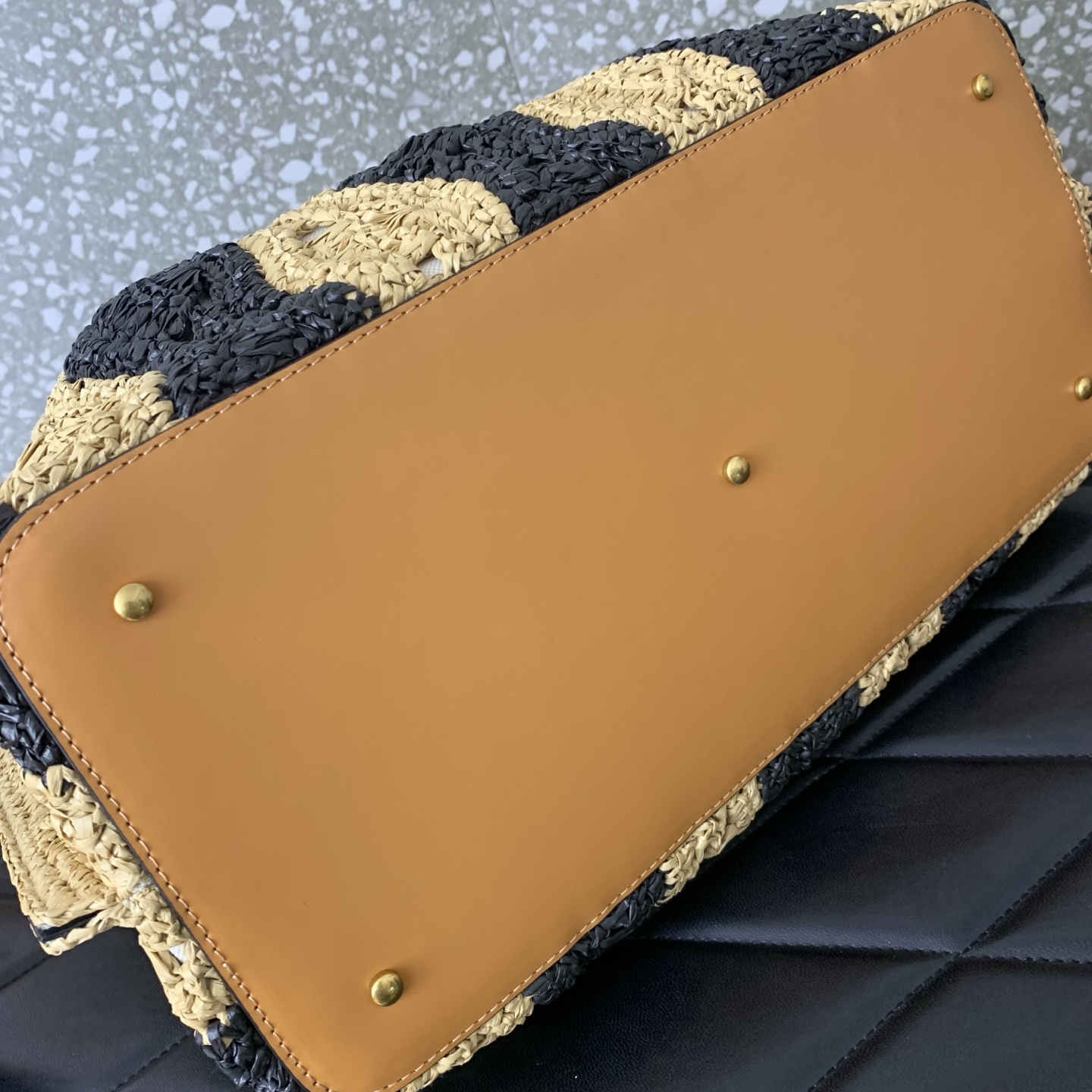 Va1e*ntin0 Garavani VLogo Signature Bag-39*25.5**19CM