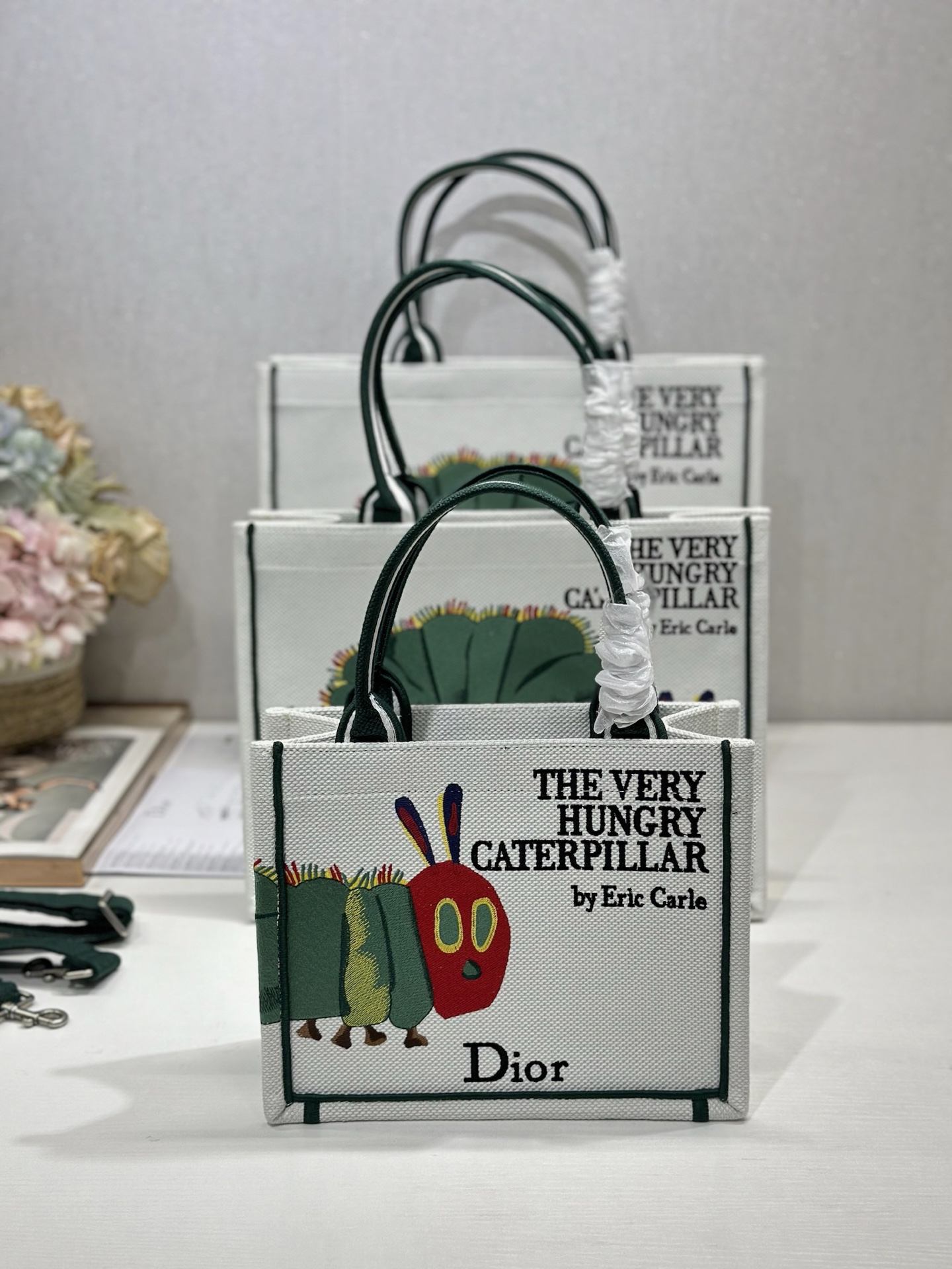 Diro Book Tote