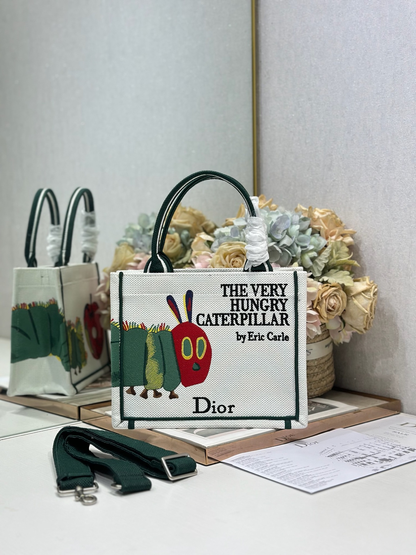 Diro Book Tote