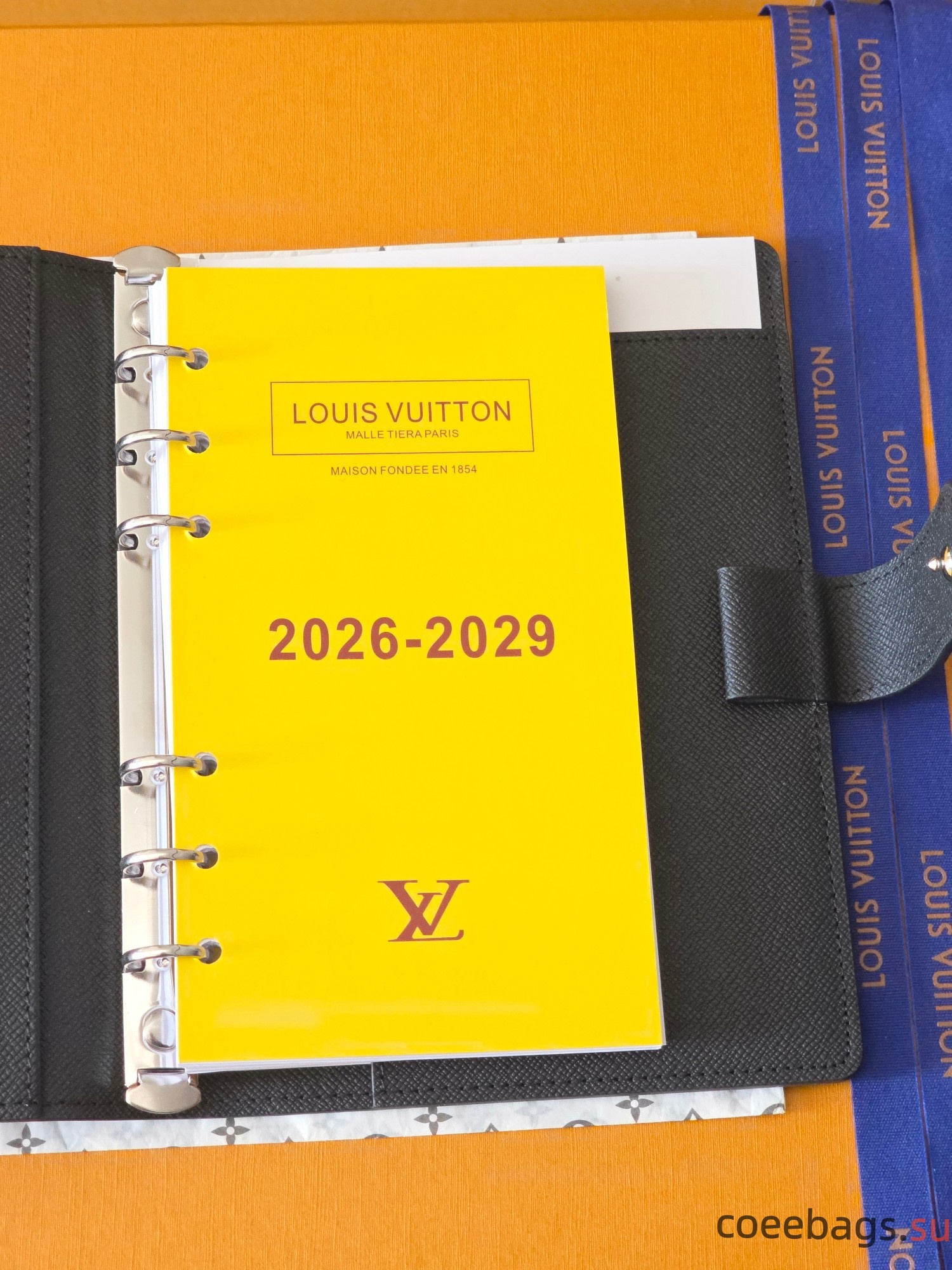 L0vis Vvtt0n Medium Ring Agenda Cover-14*18CM