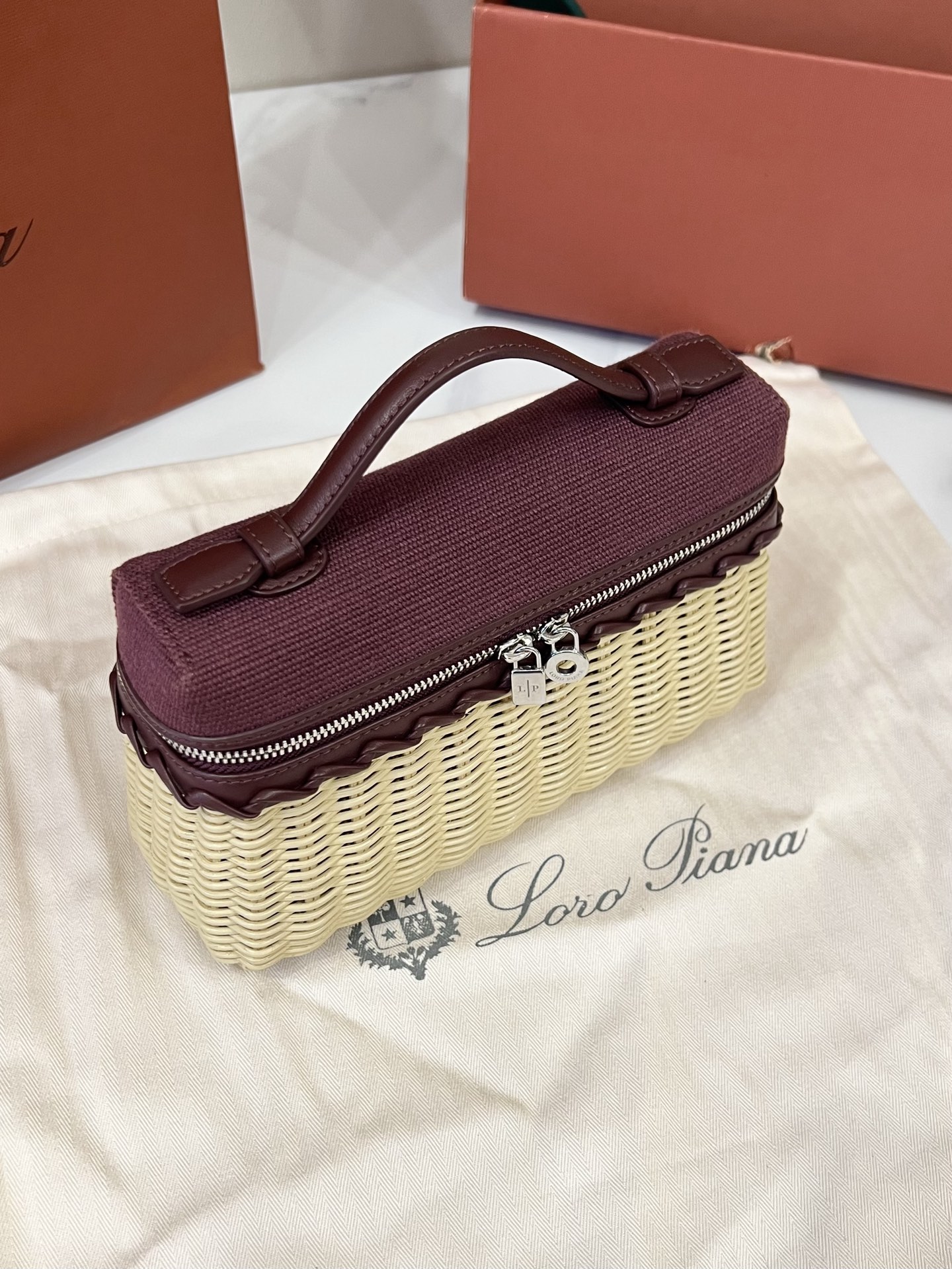 L0r0 P1ana Extra pocket L19 Bag-19*7*12CM