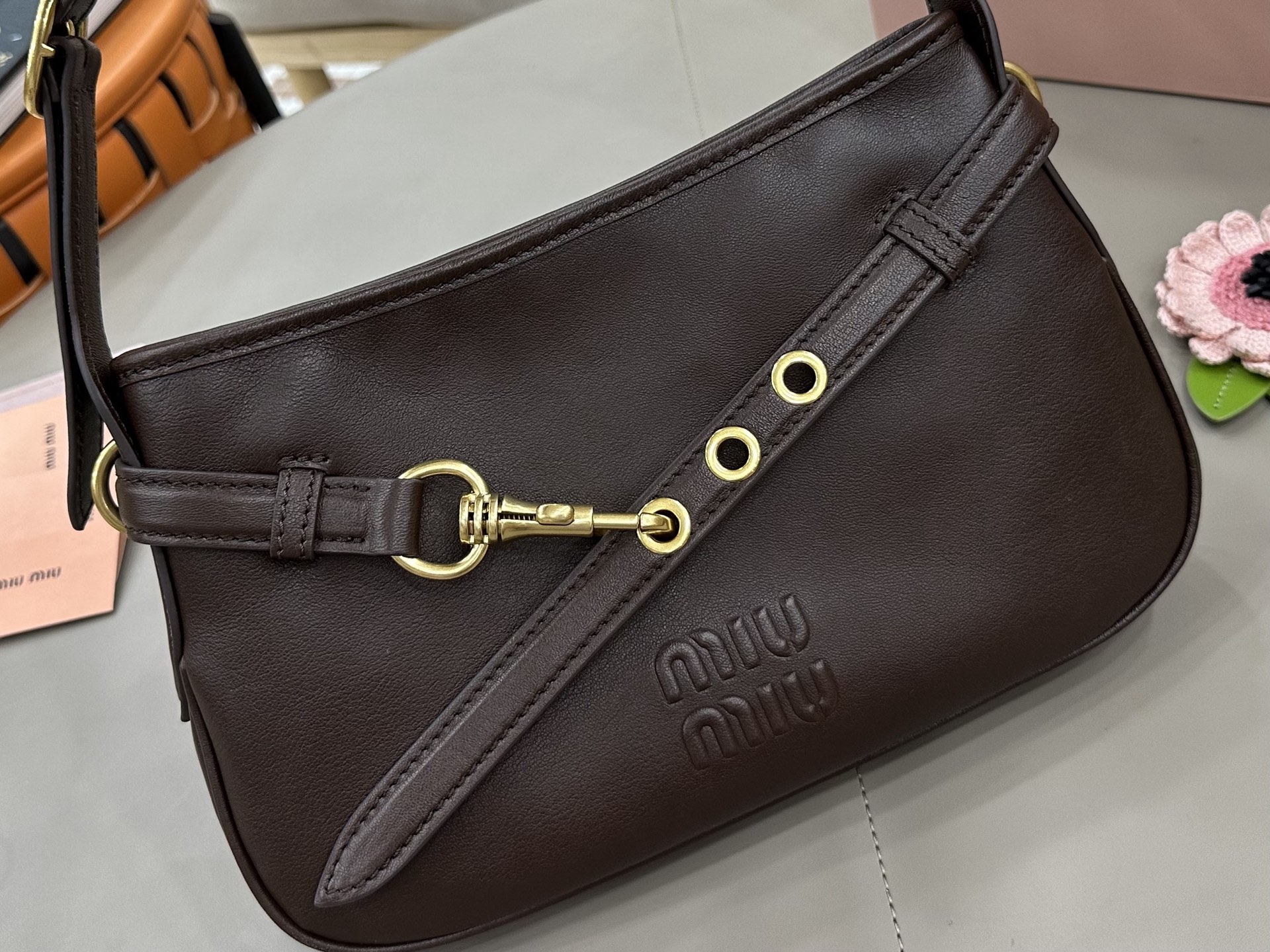 Miu Miu Leather Strap Buckle Shoulder Bag-30*18.5*4.5CM