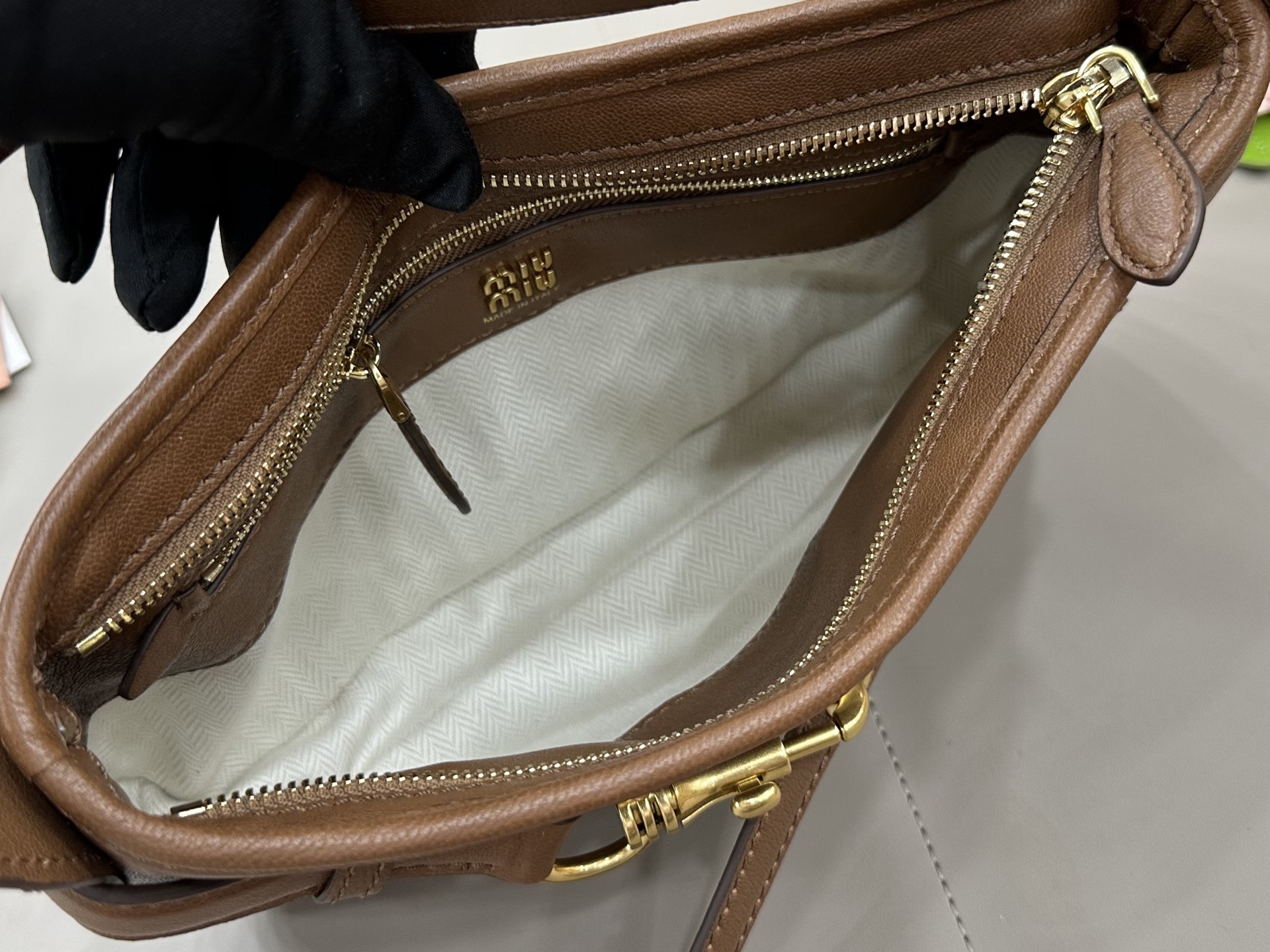 Miu Miu Leather Strap Buckle Shoulder Bag-30*18.5*4.5CM