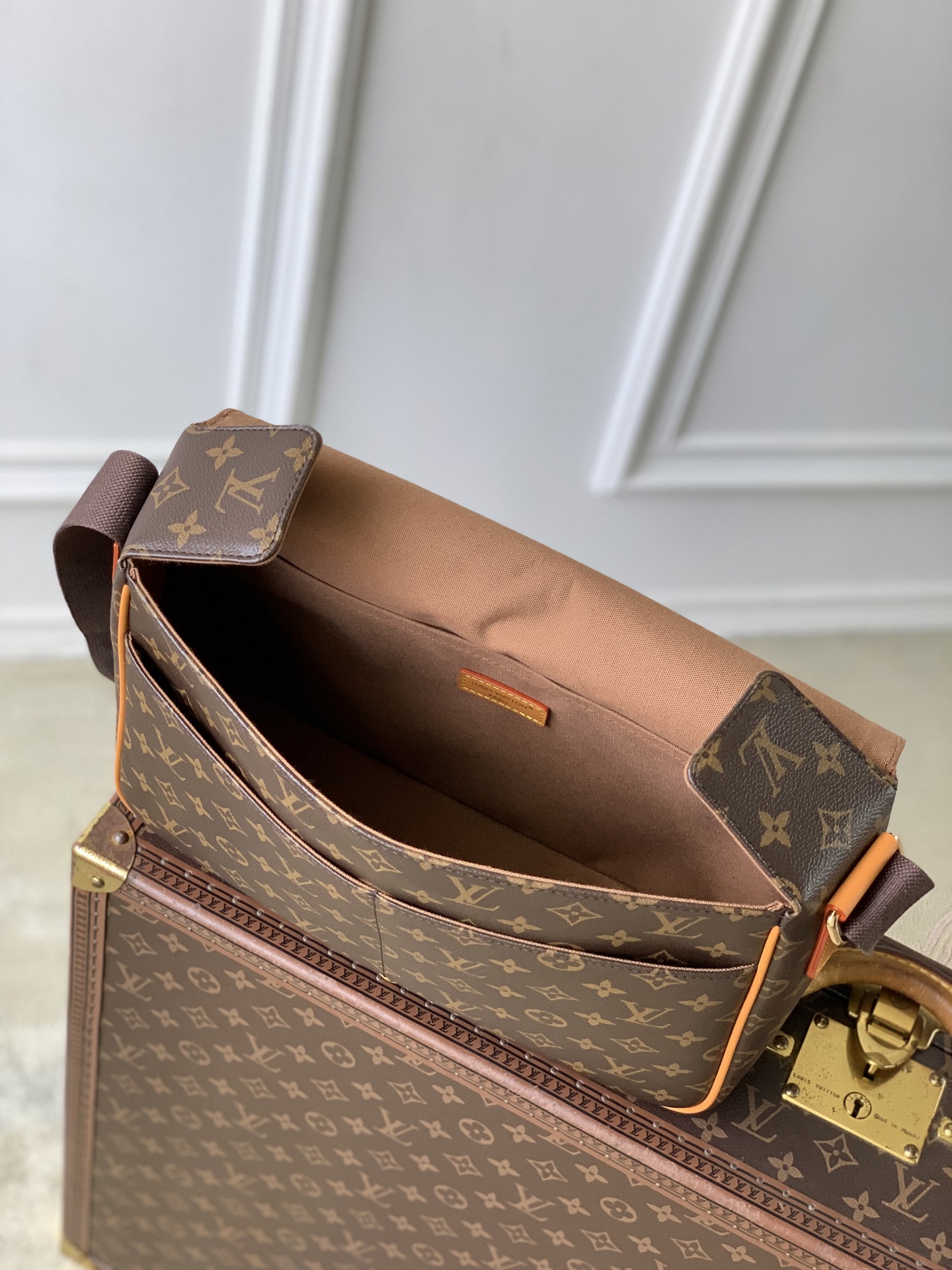 Lou*is Vvtt0n Bastille PM Bag-23 x 27 x 8CM