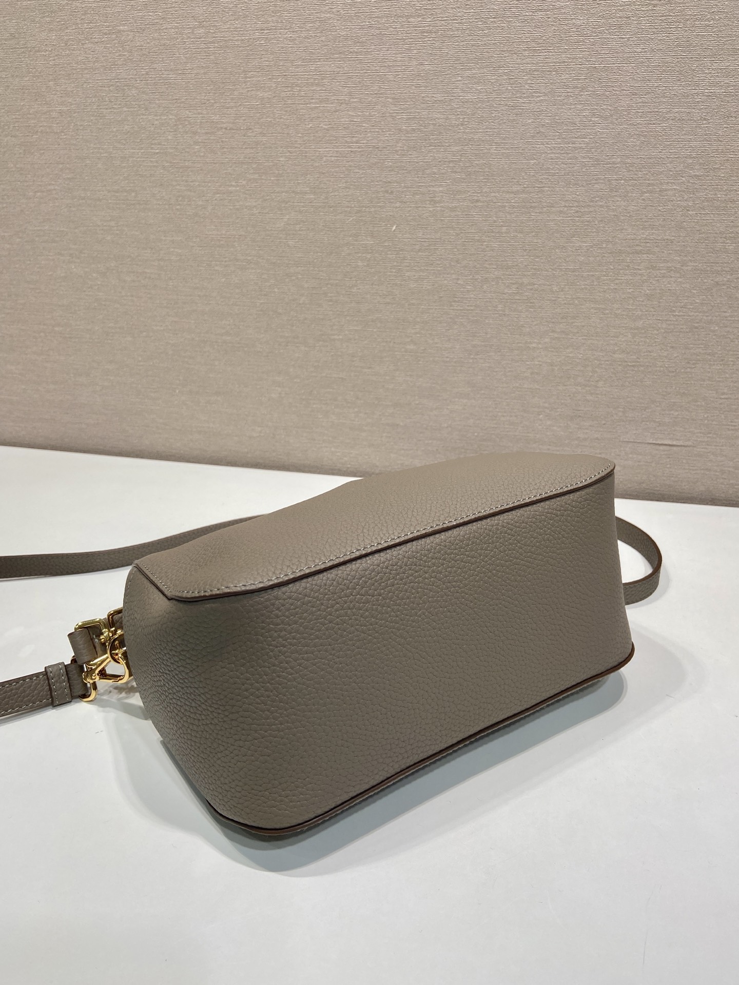Pra*a Small Leather Bag 1BC277-25*15*11CM