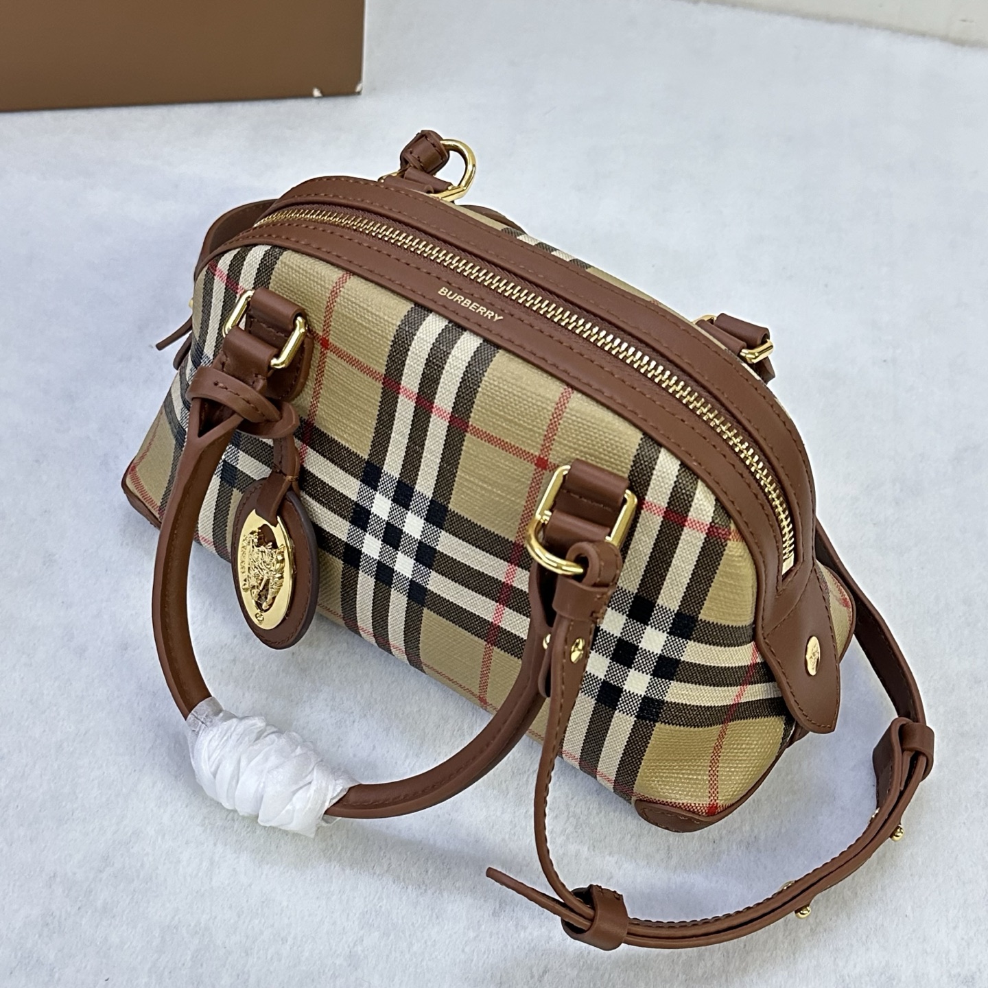 Burberr.y Primroser Bag -25.5 x 11.5 x 14CM
