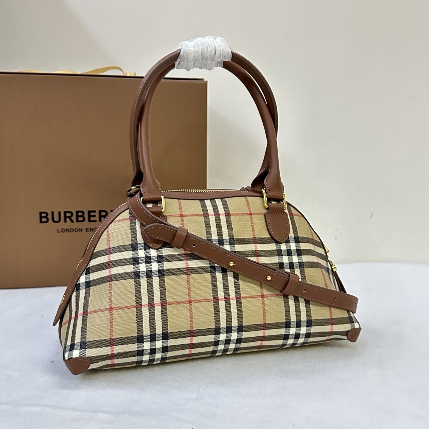 Burberr.y Primroser Bag -32 x 15.5 x 20CM