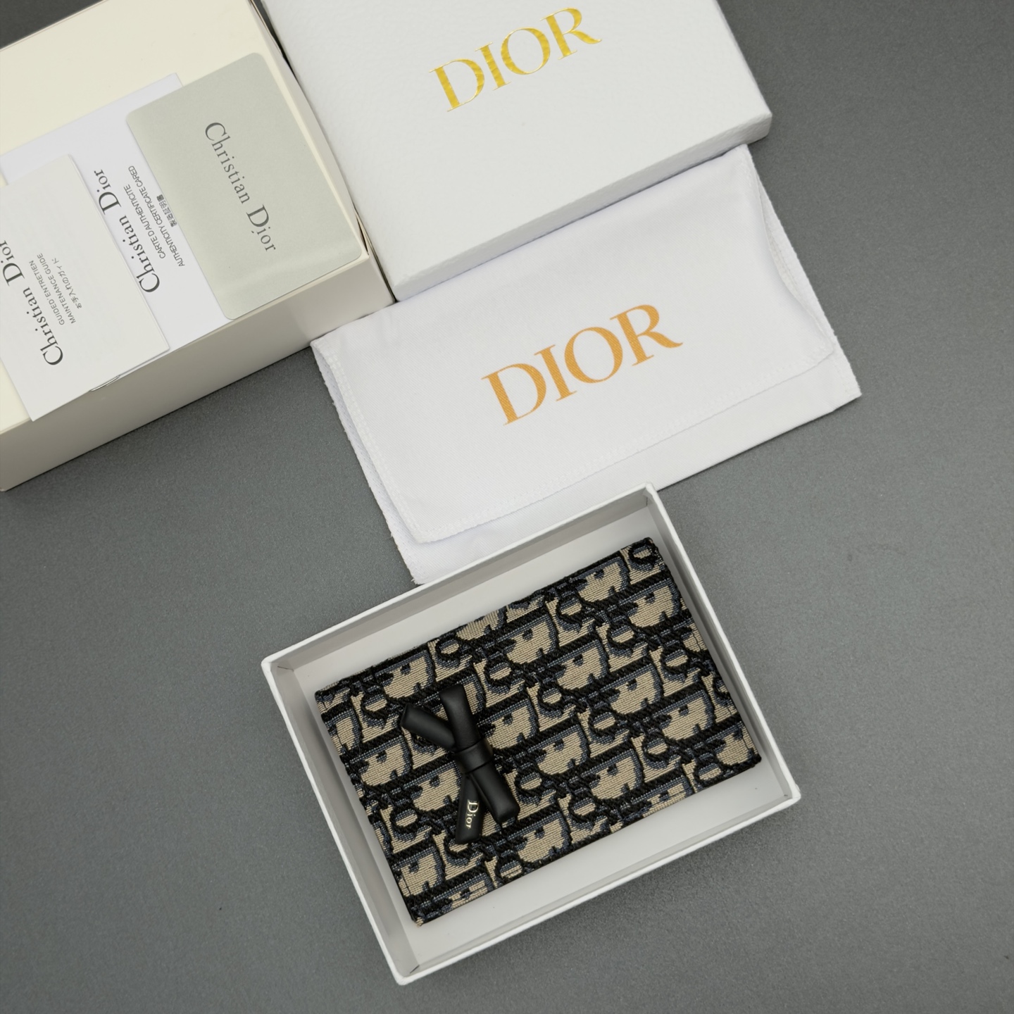 Diro Oblique Promenade Passport Holder-10*14*2CM