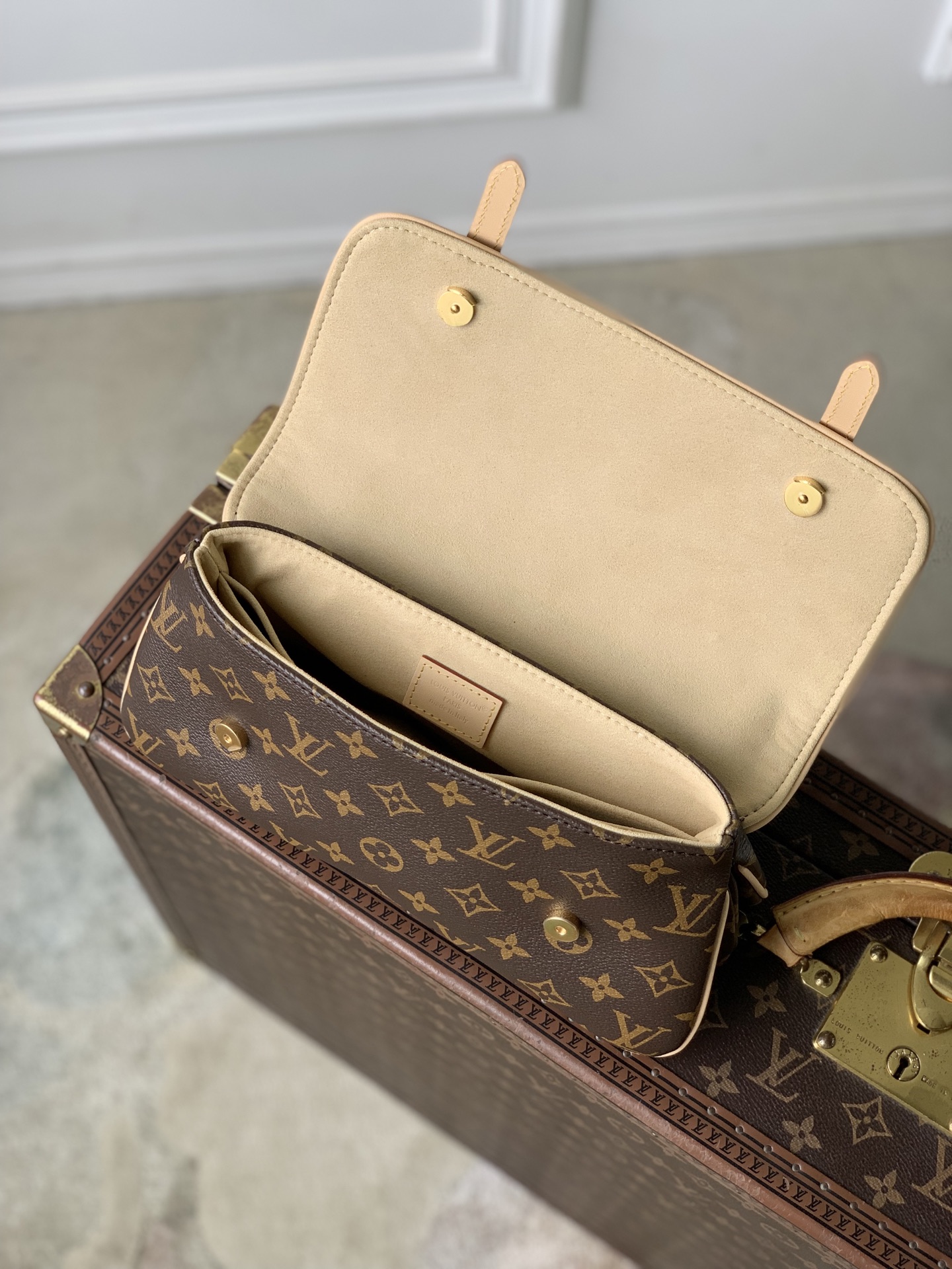 Lou*is Vvtt0n Marelle Monogram - Handbags-28 x 15.5 x 7CM