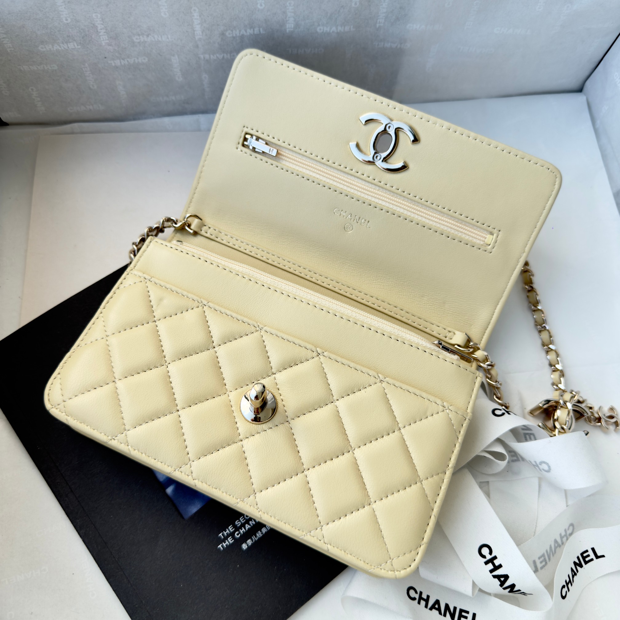 Ch@nel CC Wallet on Chain (WOC) Bag-19*12*3.5CM