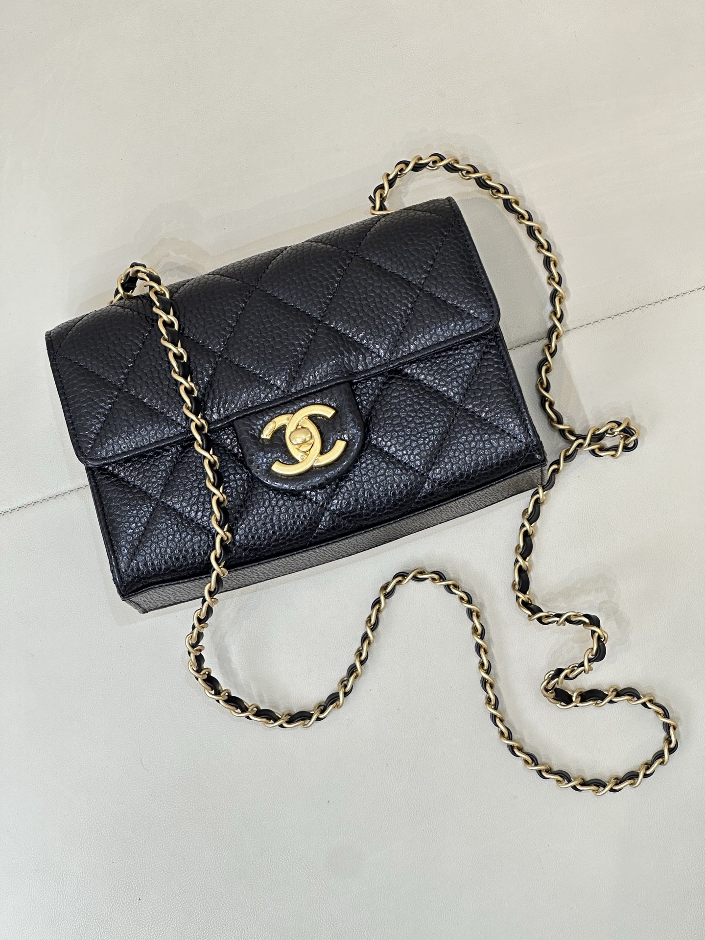 Ch@nel Black Quilted Caviar Leather Card Holder On Chain-19*13*7CM
