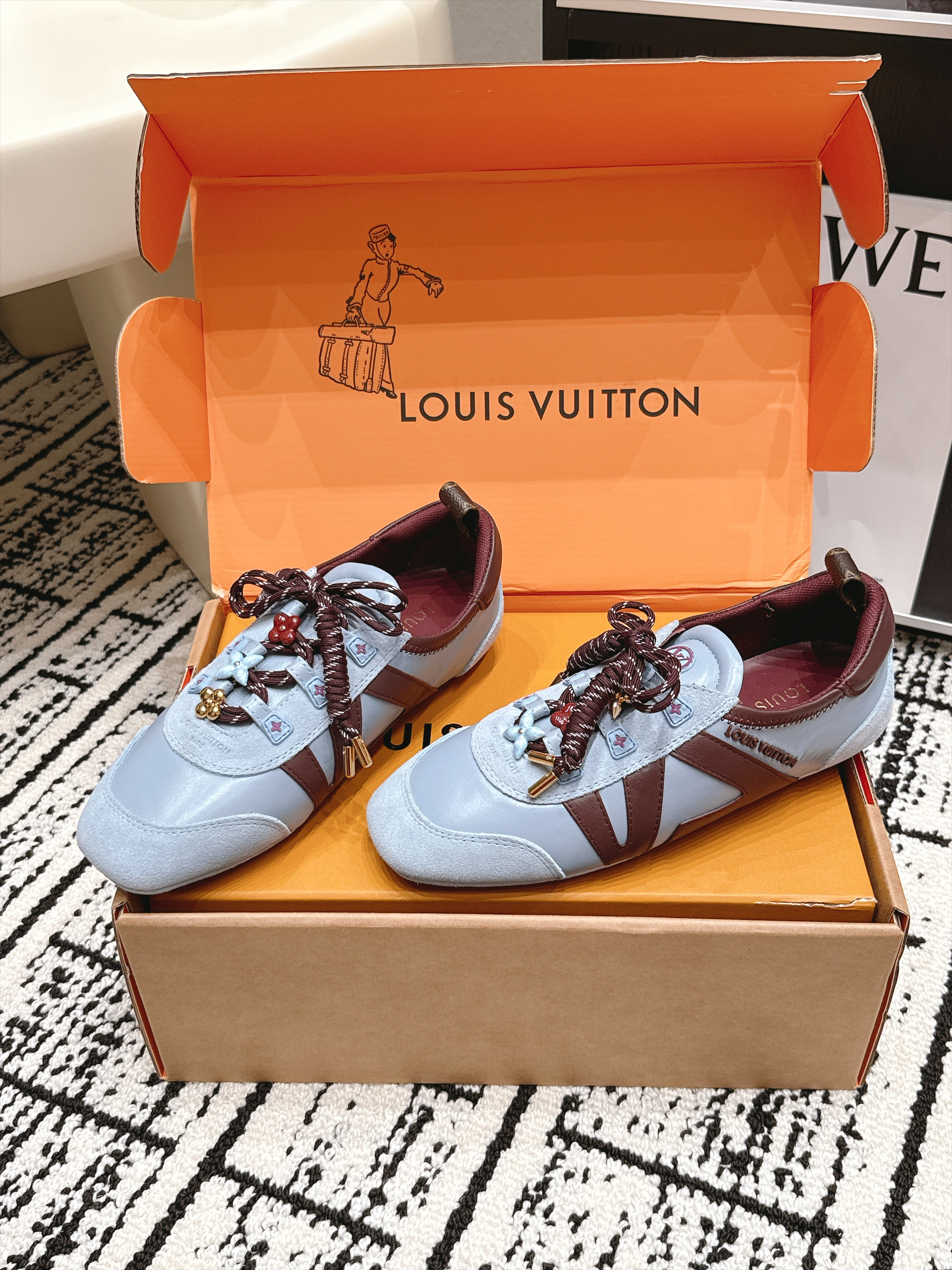 LV Sneakerina Sneaker (EU35-41)