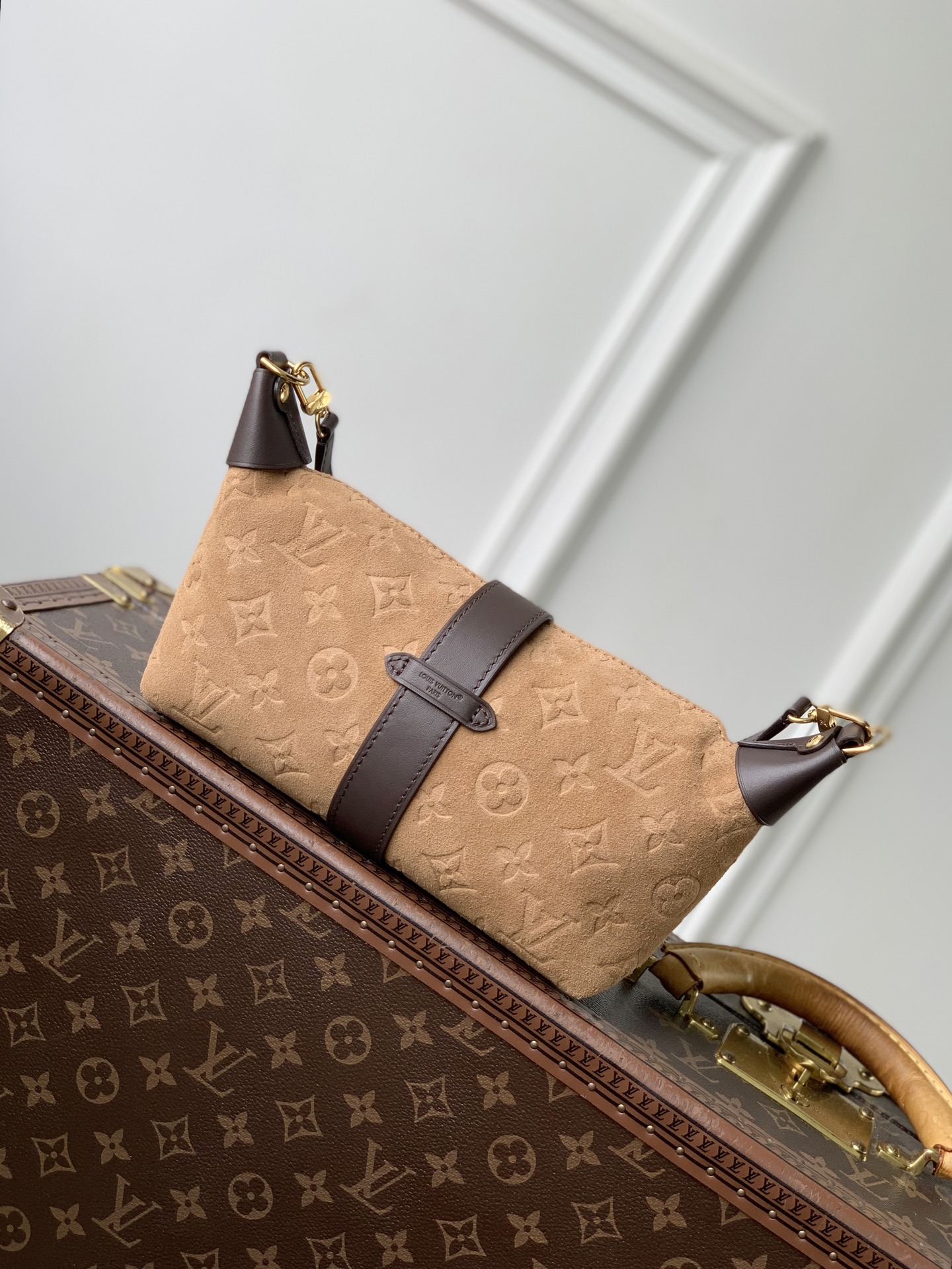 L0vis Vuit*ton Pochette Mia Bag-M2A252-22 x 14.5 x 8CM