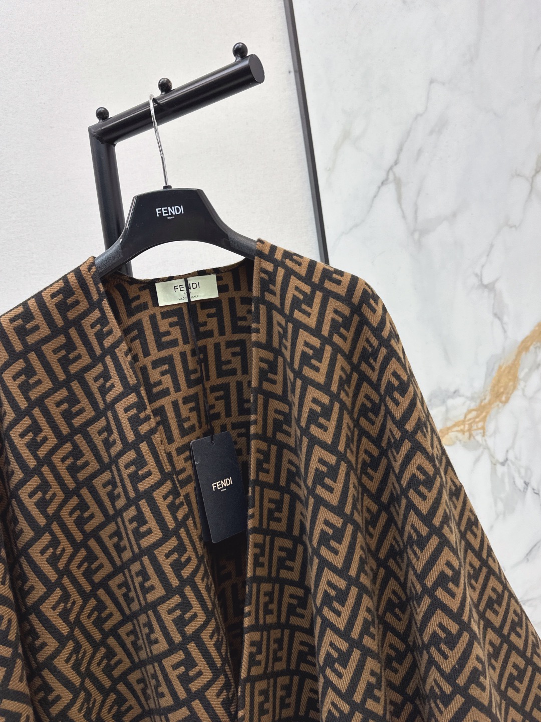 FE*NDI FF-logo Print Poncho | Brown