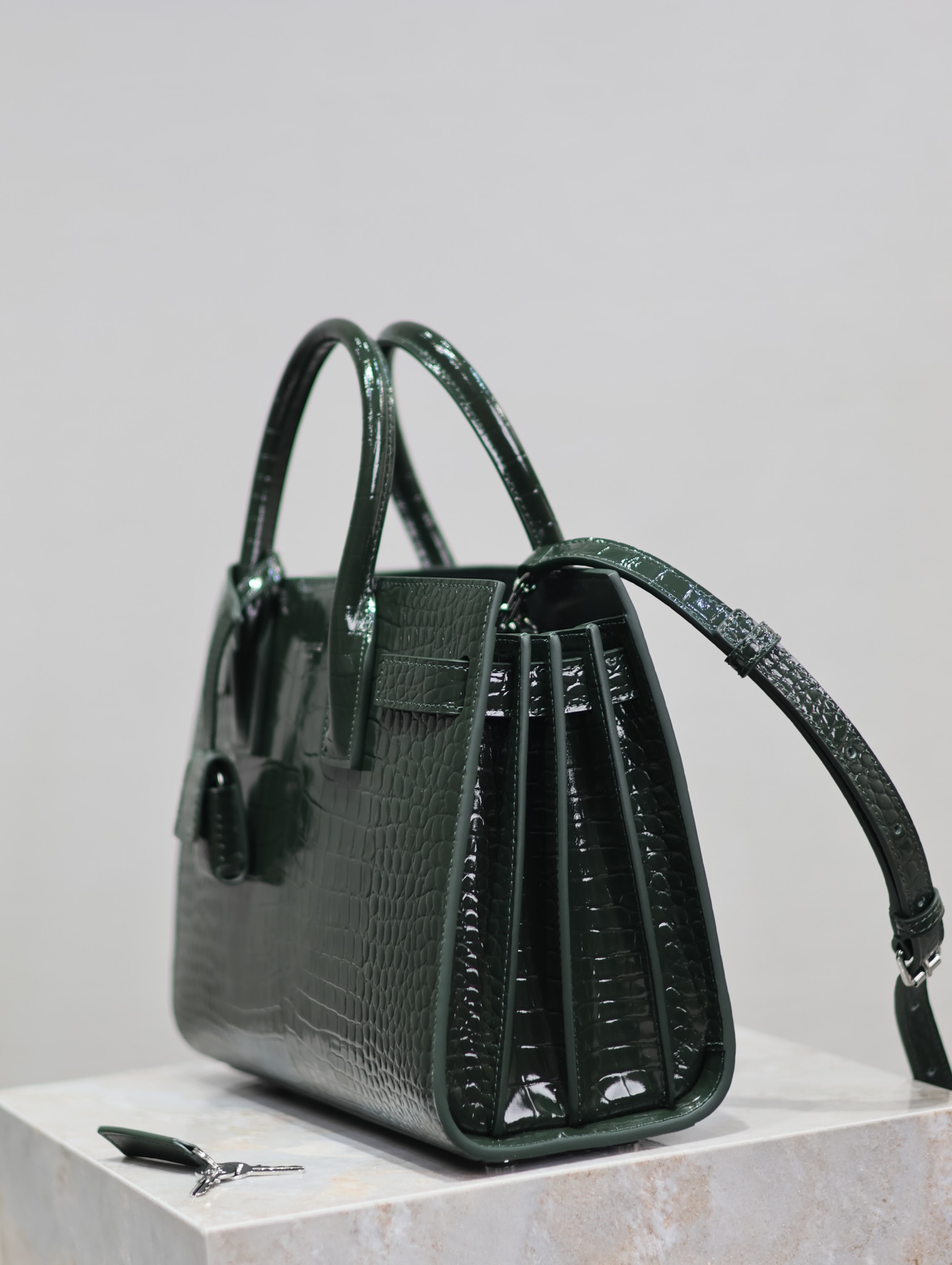 Y51 Sac De Jour-22x18x10.5&26x20.5x12.5CM