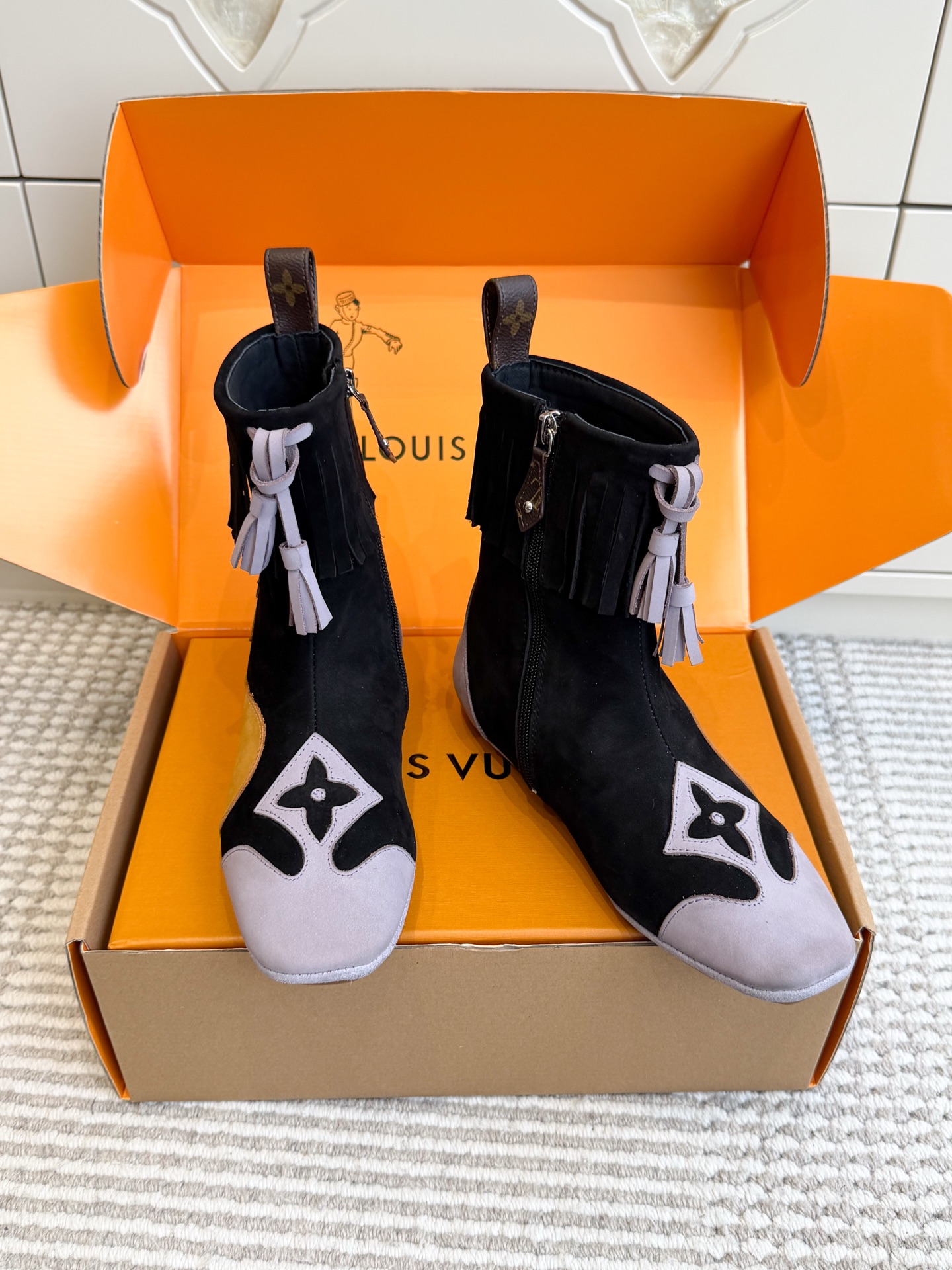 Loui*s Vvtt0n Western Fringe (EU35-41)