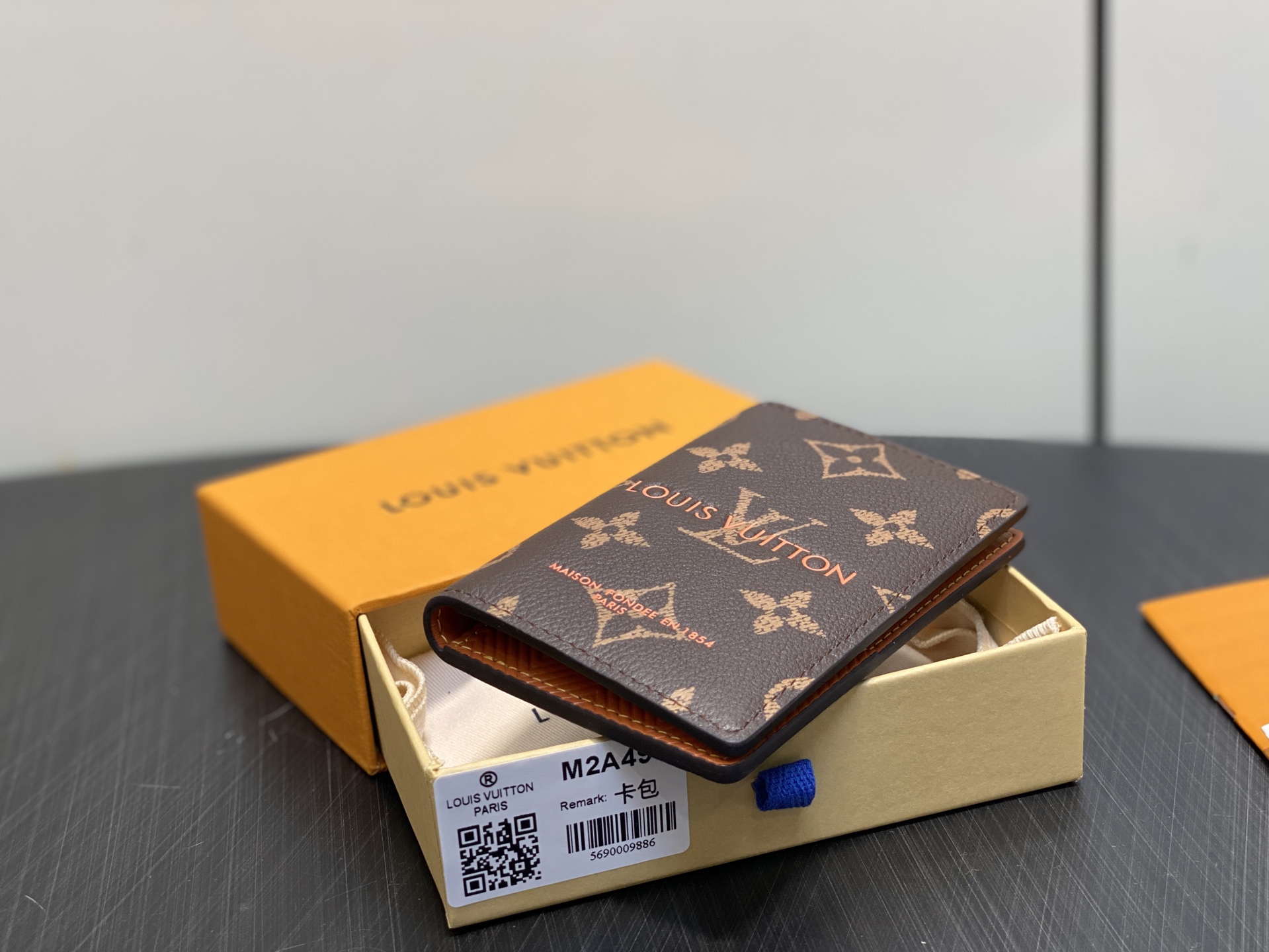 L0vis Vvtt0n Wallet-M11524-7.5 x 11.1 x 1CM