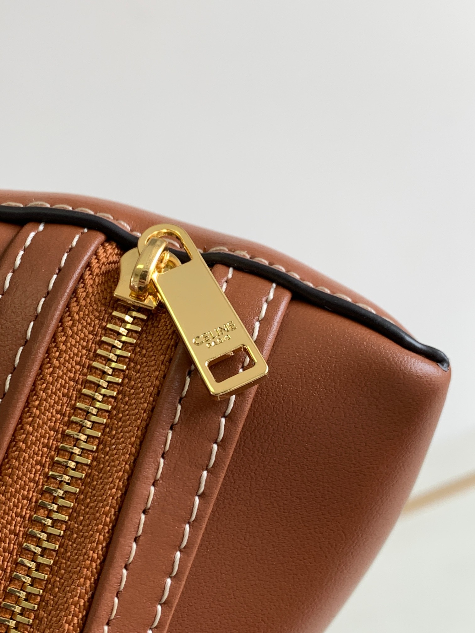 Celin Triomphe Shell Bag-16 X 11X 8CM