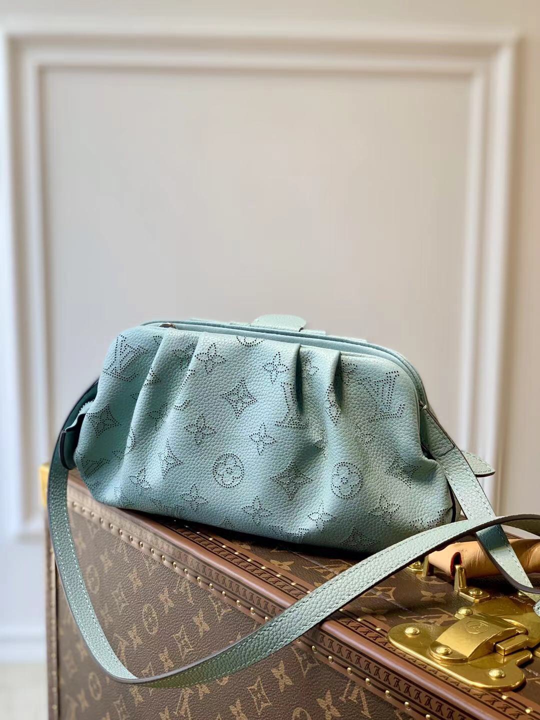 l0*is V*t0n scala handbags-23*12.5*5cm