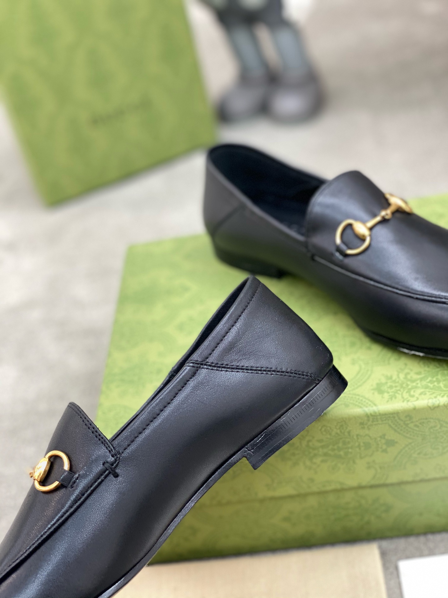 G*u*i loafers