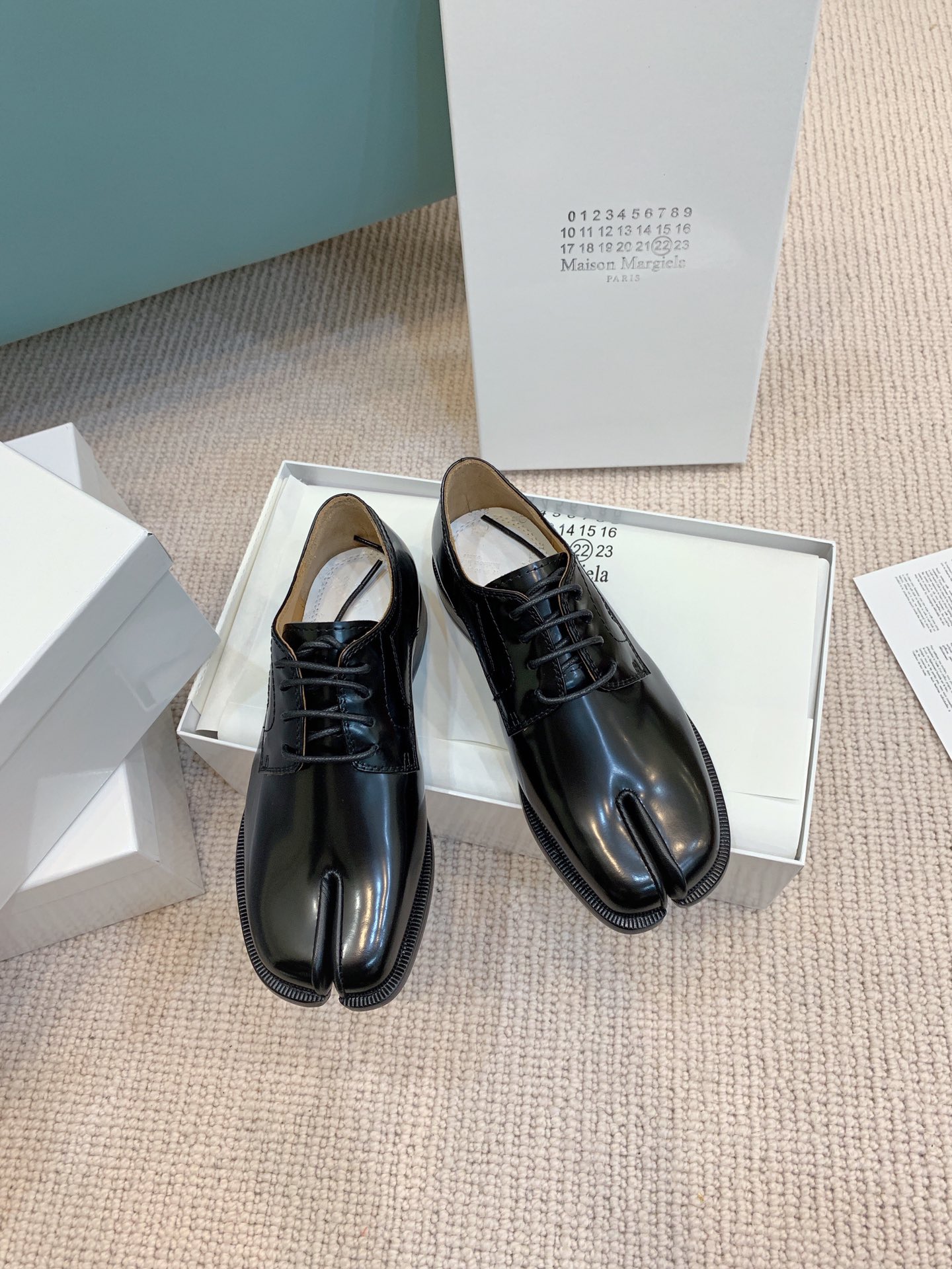 ma1s0n Marg*e1a loafers