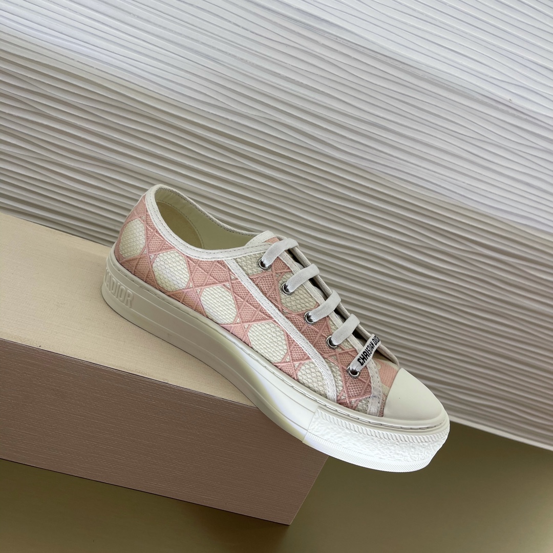 D*or sneakers