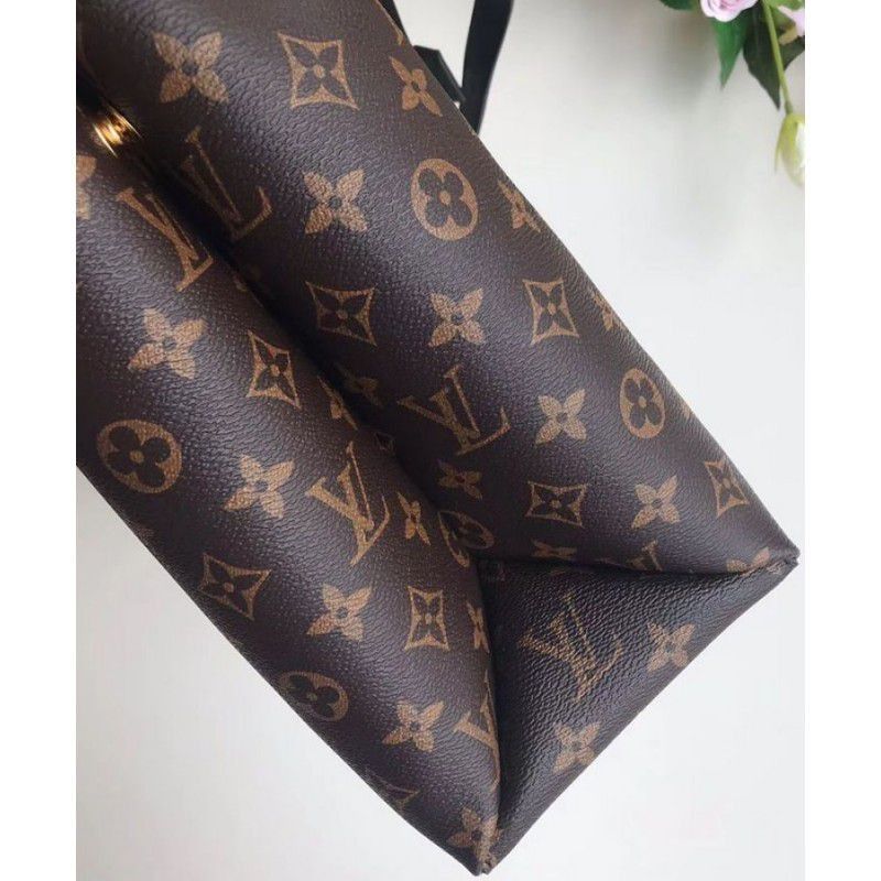 Flower Tote Monogram Canvas M43550 Black