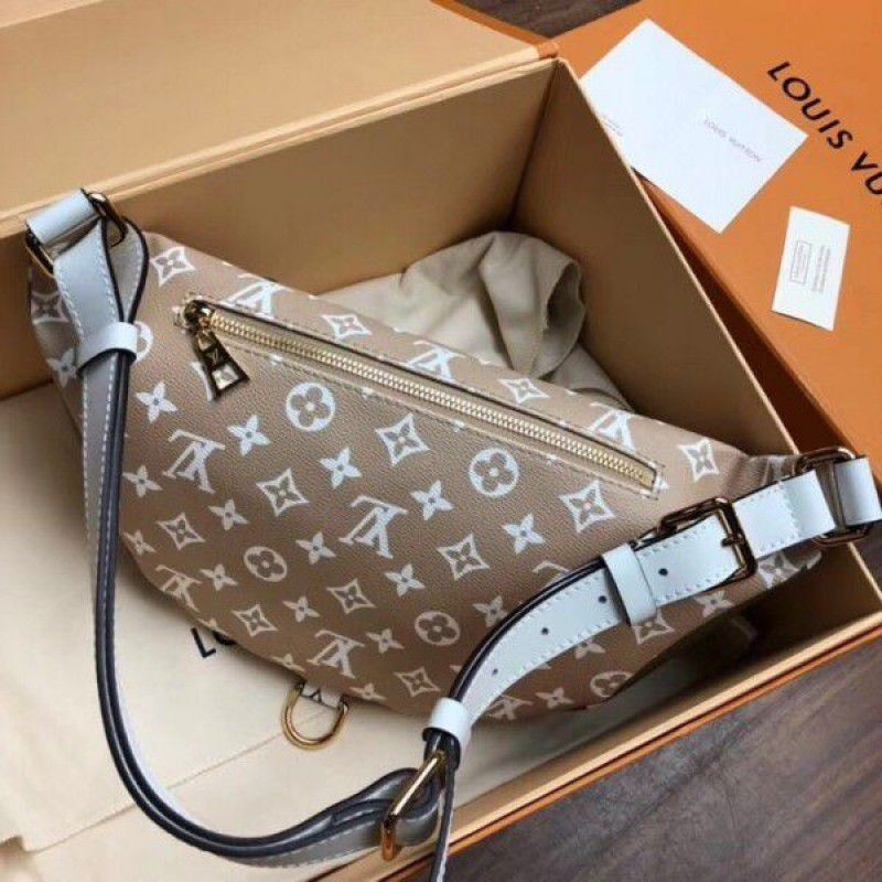 Bumbag Giant Monogram Canvas M44611