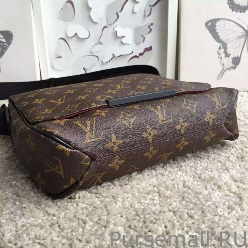 District PM Monogram Macassar M40935