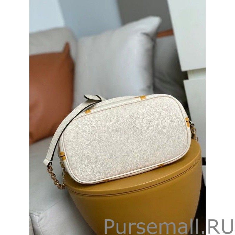 Marshmallow Hobo Bag By The Pool M45698