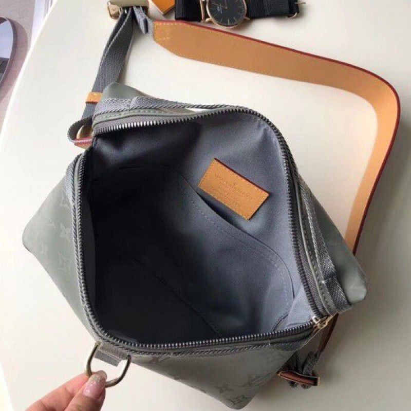 Messenger PM Monogram Titanium M43889