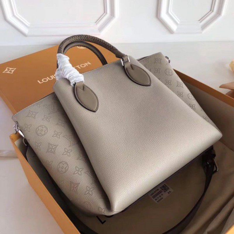 Galet Haumea Bag Mahina Leather M55031