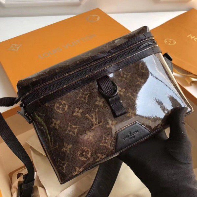 Messenger PM Monogram Glaze M43895