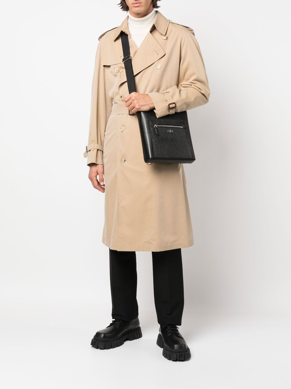 Ferragamo logo-plaque leather messenger bag