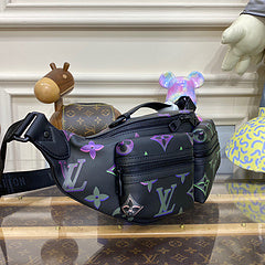 l**is V*t*n m30245 outdoor bumbag