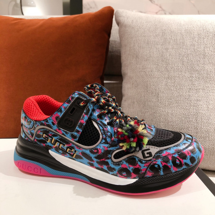 G*u*i mid sneaker