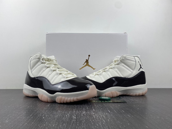 Air Jordan 11  “Neapolitan” AR0715-101