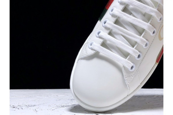 G*u*i ace embroidered low-top sneaker white with logo