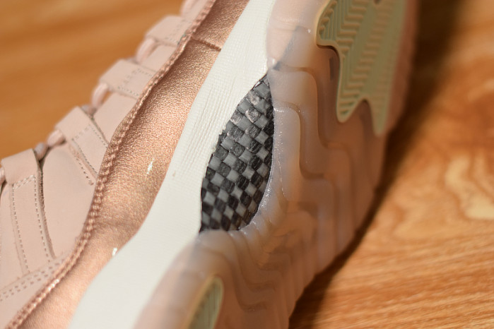 Air Jordan 11 Low GS “Rose Gold” AH7860-105