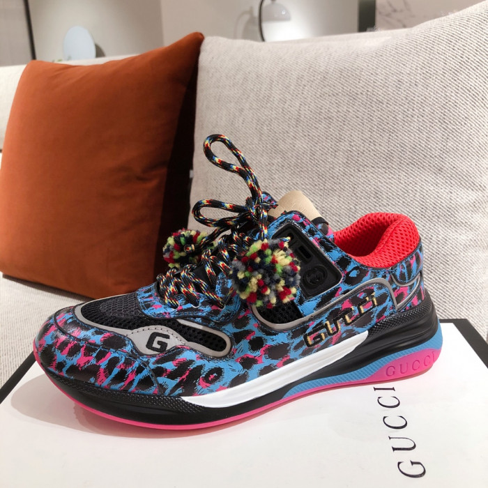 G*u*i mid sneaker
