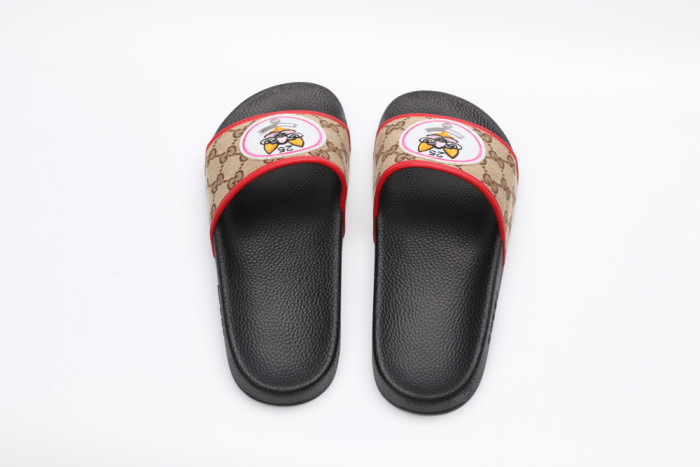 G*u*i slippers