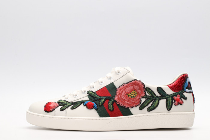 G*u*i low-top sneaker