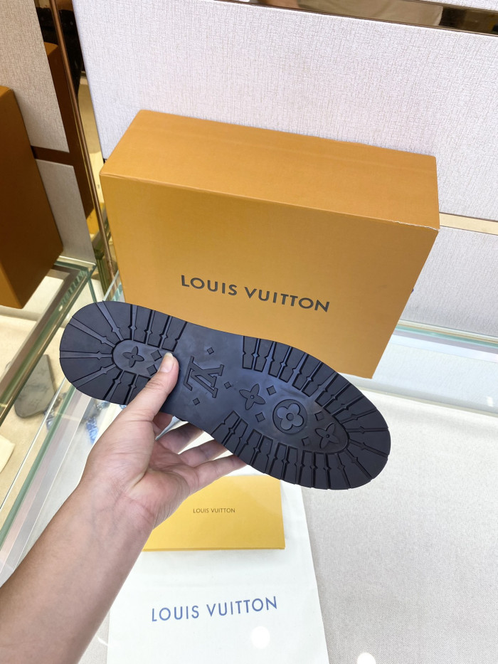 LOUS VUITO BOOTS
