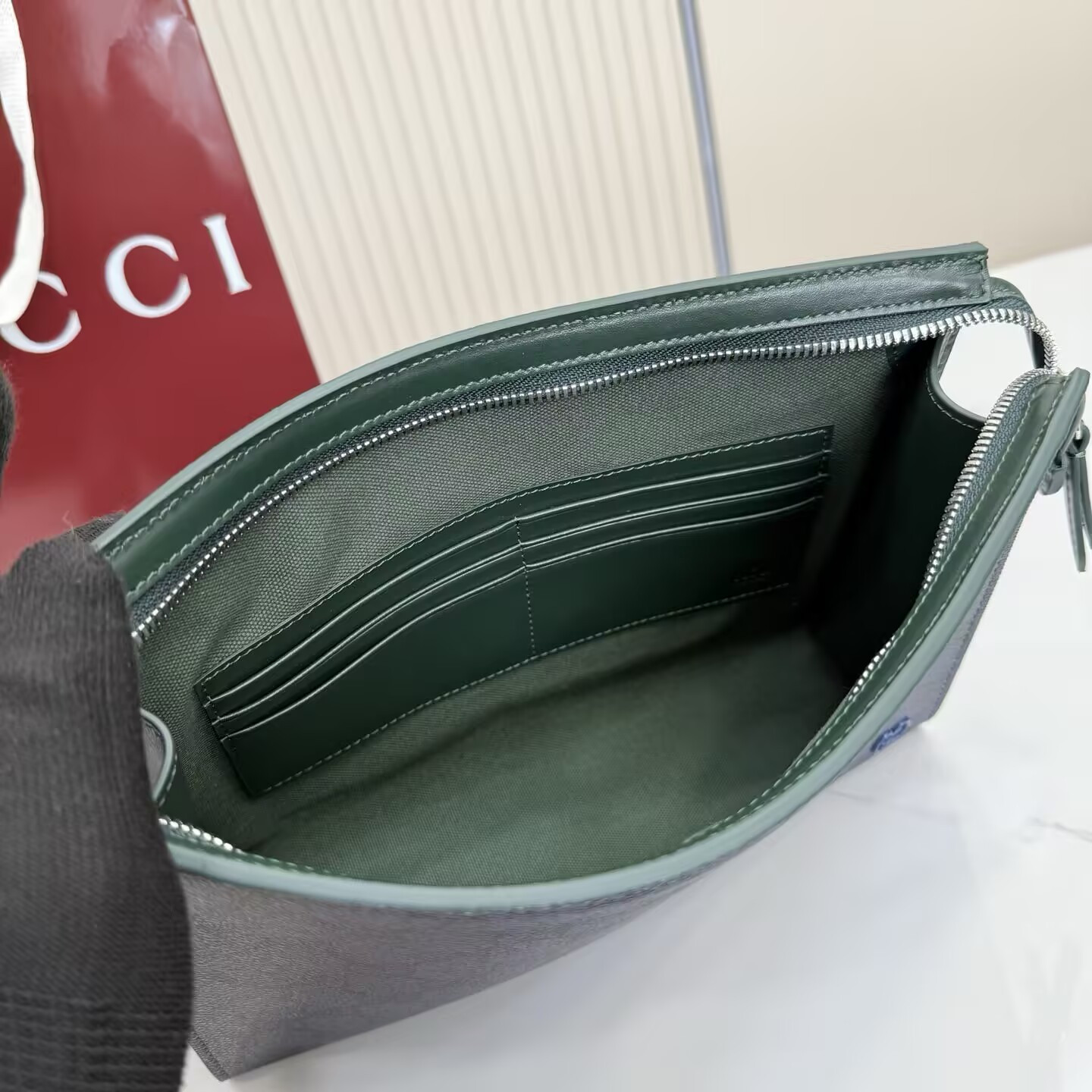 Gvc*1 Dusty Trim Medium Pouch 26x18x6cm